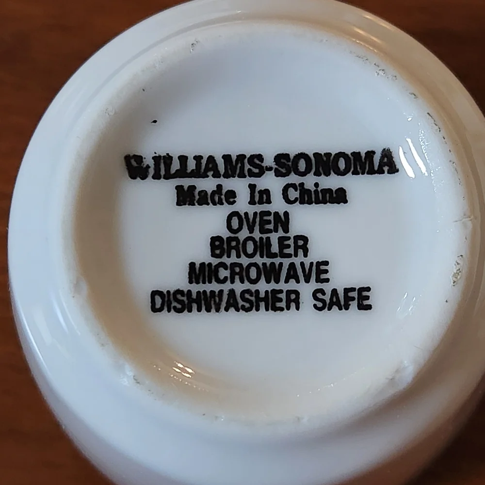 Vintage Williams Sonoma White Cups & Saucers – Set of 6 – Pantry Essentials Mark